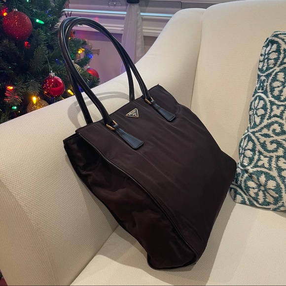 Prada bag 💯% authentic!! - Picture 15 of 16